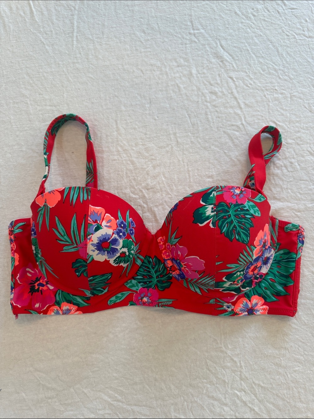 Old Navy Underwire Size XL Tropical Floral Print Bikini TOP ONLY.